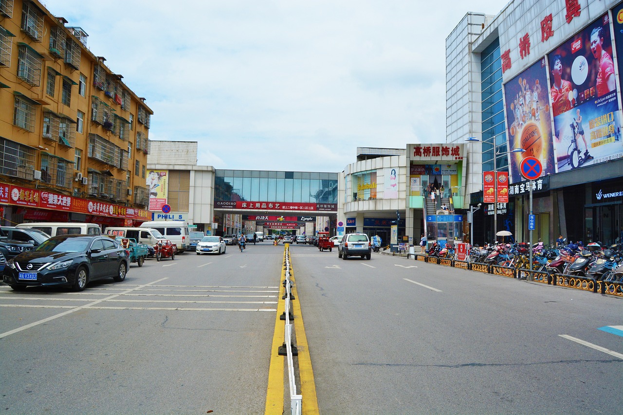 賀州市八步區(qū)，商業(yè)繁榮與多元發(fā)展的典范縮影